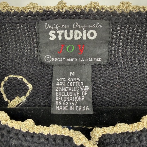 Designs Originals Studio Joy VTG Embroidered Christmas Sweater Cardigan MEDIUM - Picture 3 of 8